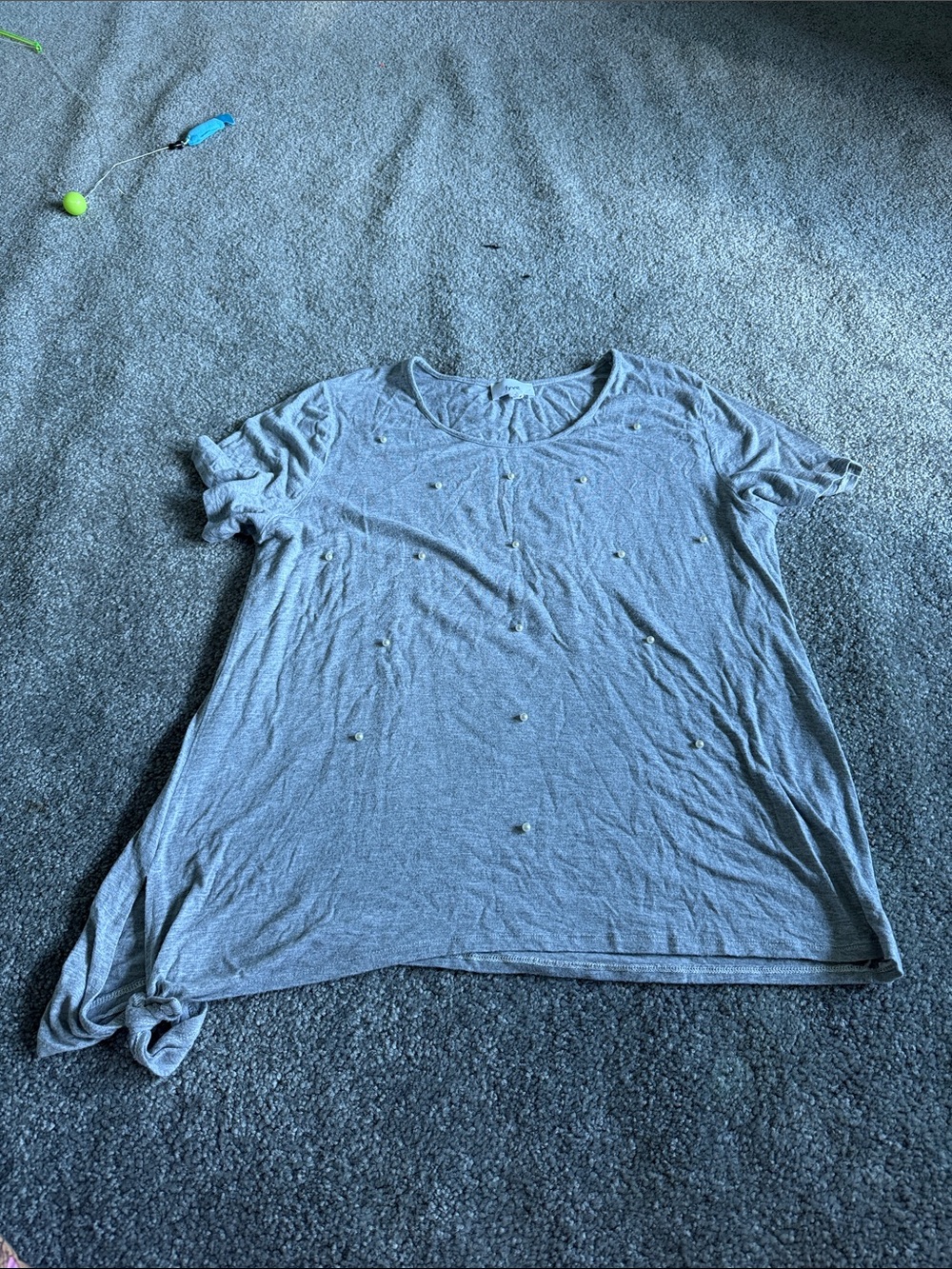 Relaxed Short Sleeve Tee with Pearl Accent - Gray